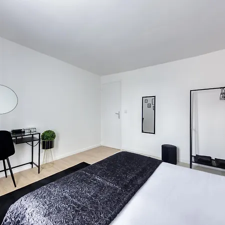 Maison De Triplex Proche Cdg